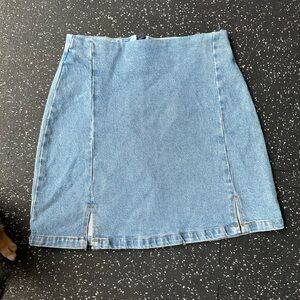 Brandy Melville - J. Galt jean skirt